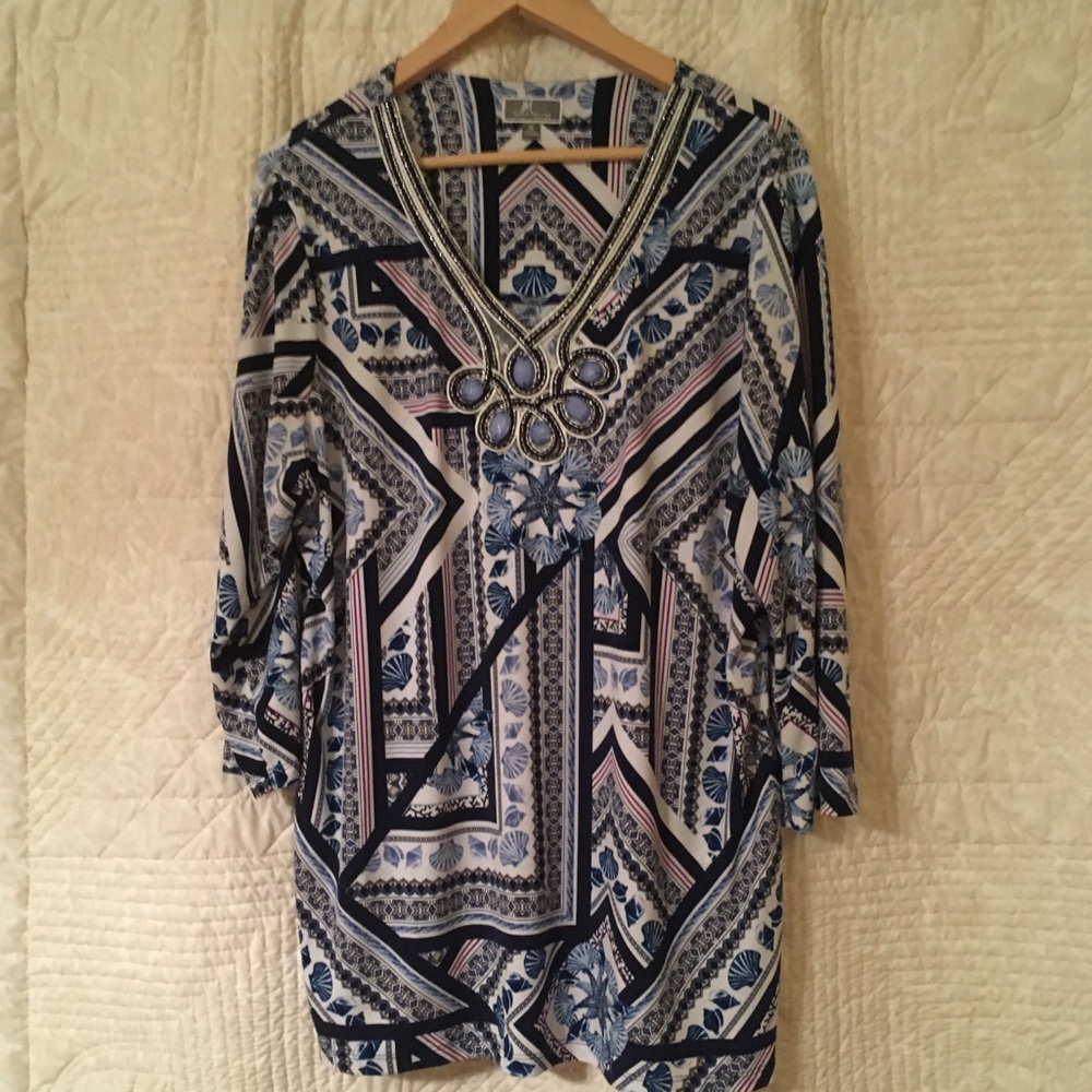 Plus size Printed V-neck Tunic